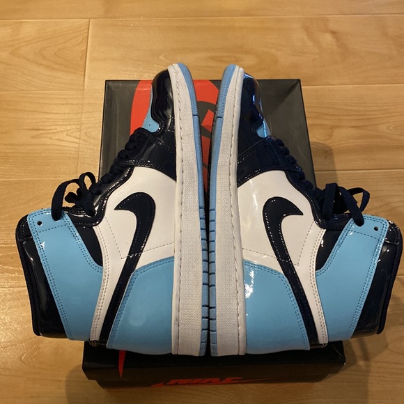 Women’s Air Jordan 1 High OG Blue Chill - Picture 2 of 7
